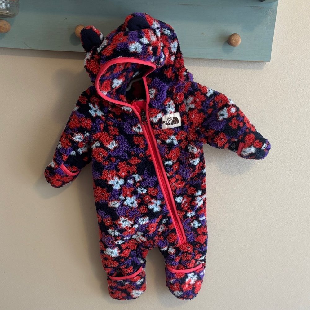 The North Face Kids' Floral Footie size 0-3 months